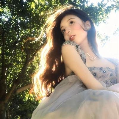 艳女怀春海报